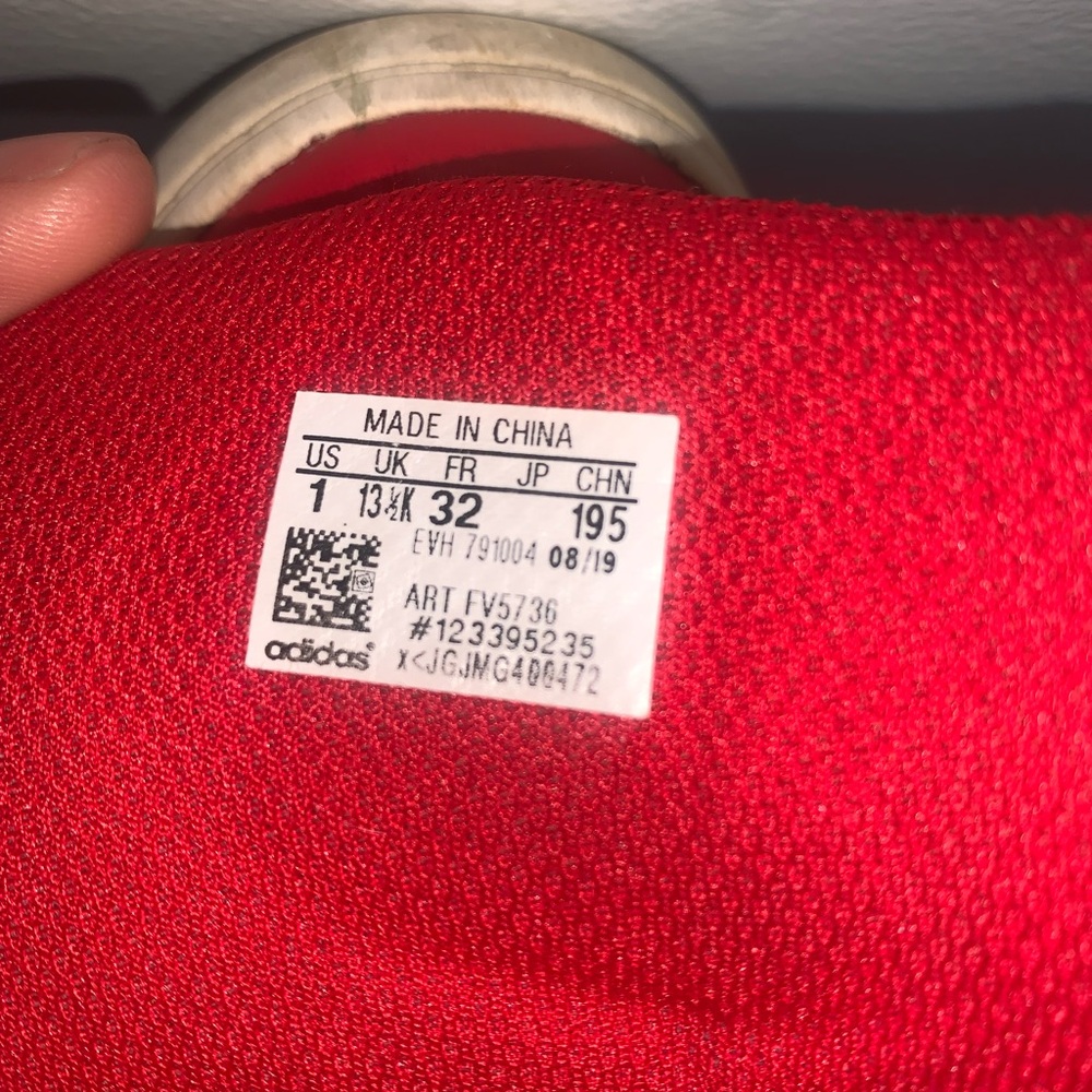 Adidas Men’s Size 1 Sneakers Red and White - Picture 6 of 6